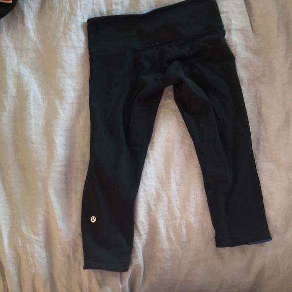 Reversible LuluLemon leggings - Picture 3 of 3